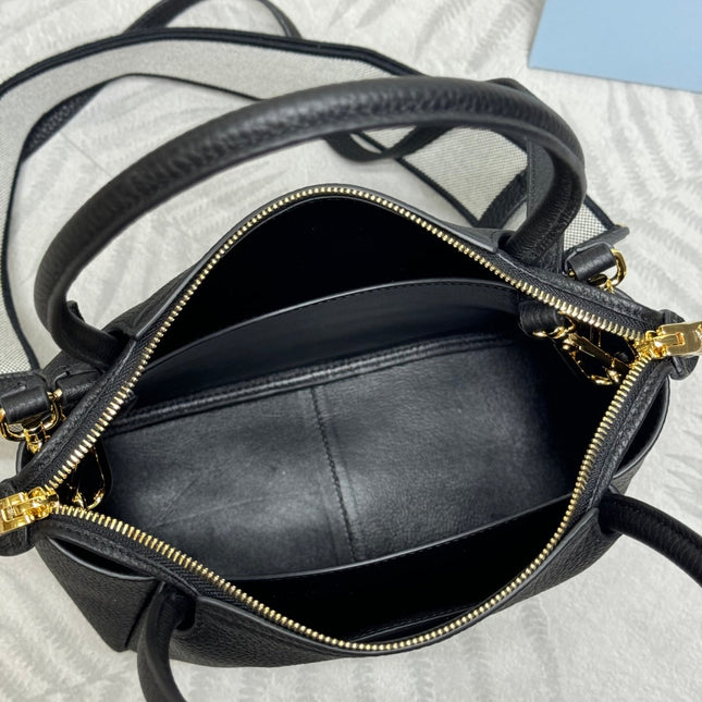 PRADA 25S SMALL BAG 23 IN BLACK CALFSKIN GOLD HARDWRE