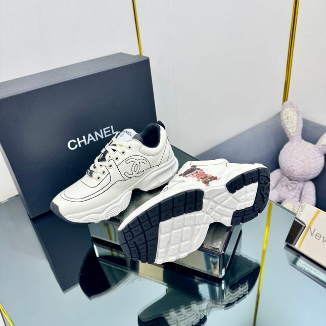 TRAINERS SNEAKER IN WHITE CALFSKIN WITH STICKER 238629