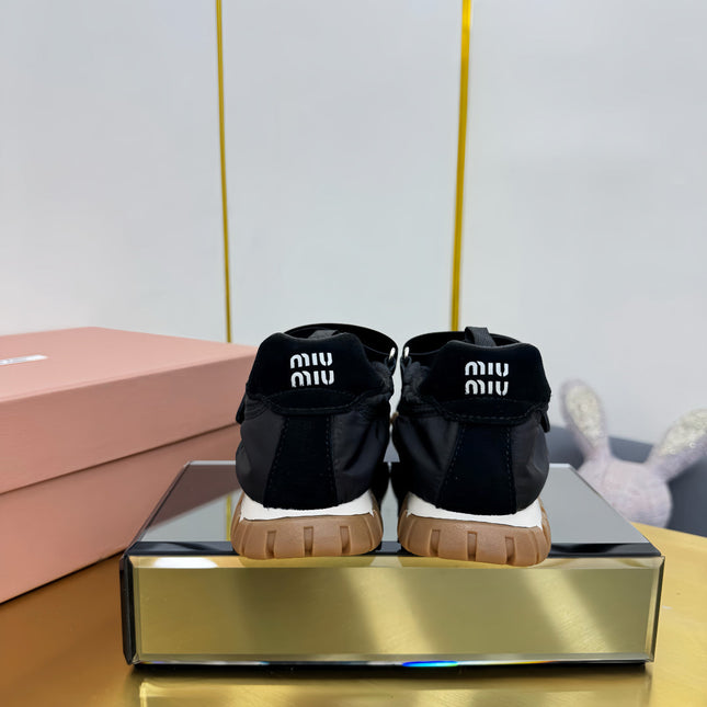 BALLERINAS SHOES IN BLACK TYRE TECHNICAL FABRIC AND SUEDE