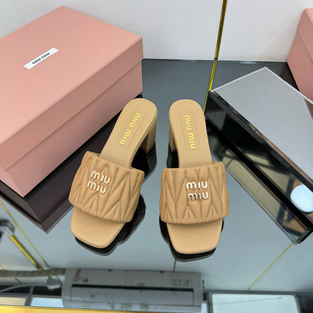 MATELASSÉ SLIDES PUMP IN DARK BEIGE CALFSKIN