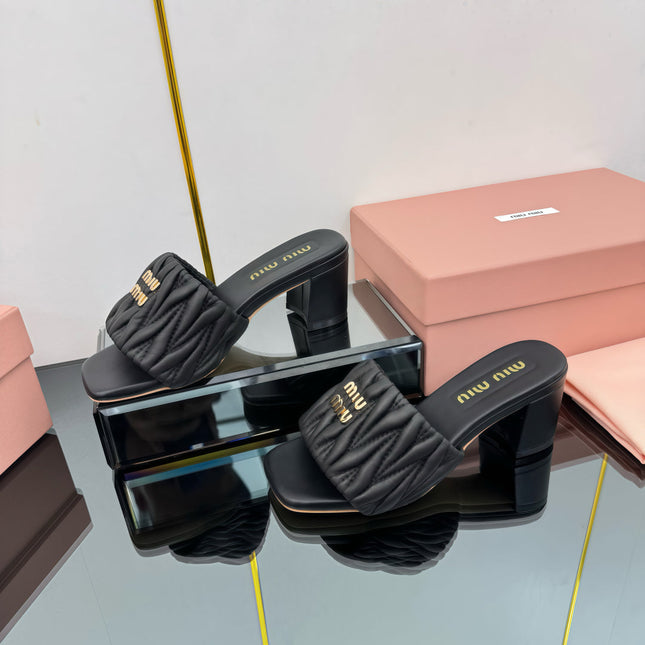 MATELASSÉ SLIDES PUMP IN BLACK CALFSKIN