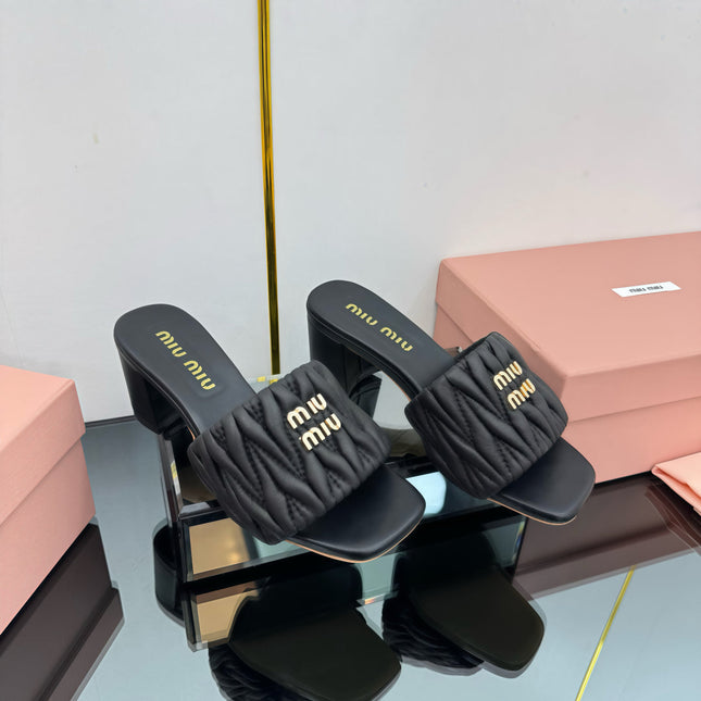 MATELASSÉ SLIDES PUMP IN BLACK CALFSKIN