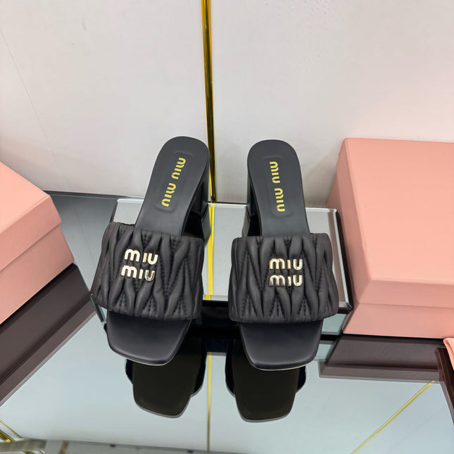 MATELASSÉ SLIDES PUMP IN BLACK CALFSKIN