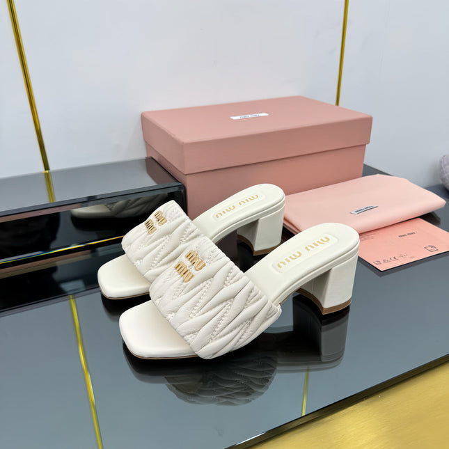 MATELASSÉ SLIDES PUMP IN OFF WHITE CALFSKIN
