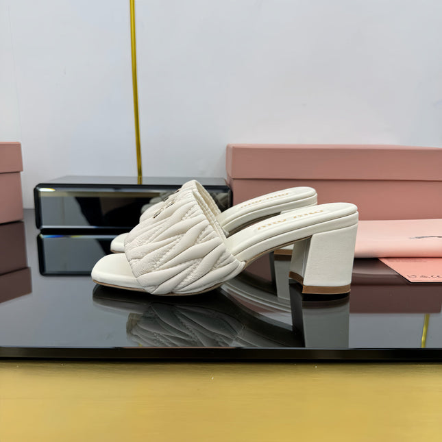 MATELASSÉ SLIDES PUMP IN OFF WHITE CALFSKIN