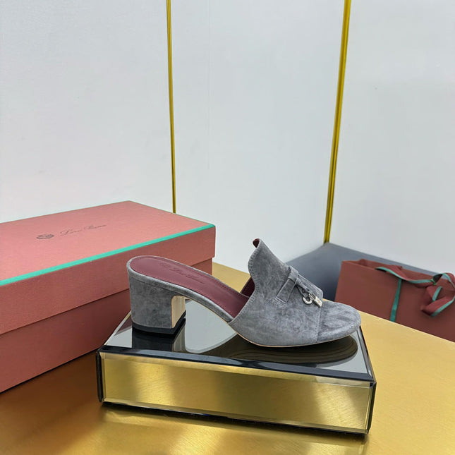 LP BLOCK HEEL SANDALS 25S IN DARK GRAY SUEDE