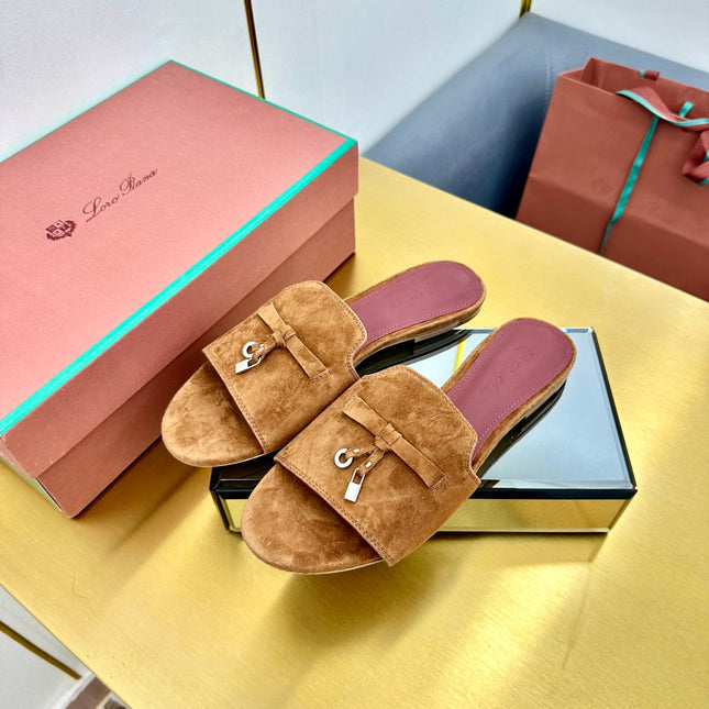 LP SANDALS 25S IN BROWN SUEDE WITH SILVER HARDWARE