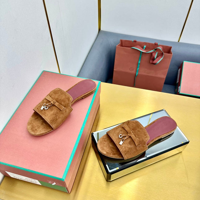 LP SANDALS 25S IN BROWN SUEDE WITH SILVER HARDWARE