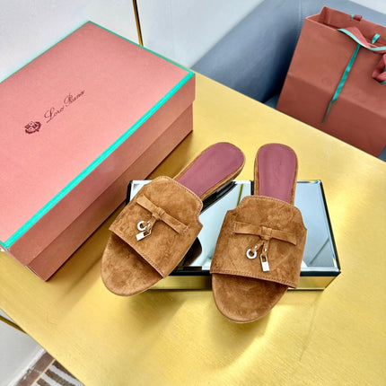LP SANDALS 25S IN BROWN SUEDE WITH SILVER HARDWARE