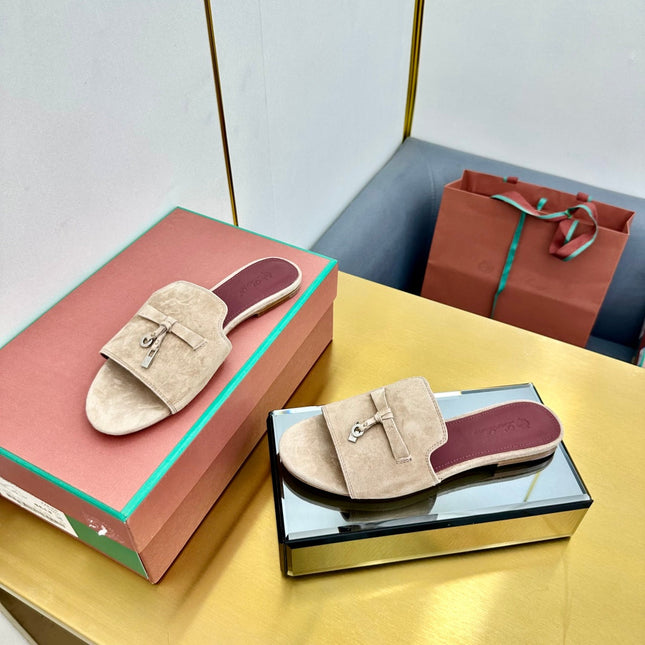 LP SANDALS 25S IN BEIGE SUEDE WITH SILVER HARDWARE