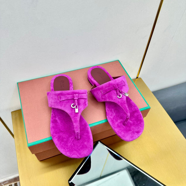 FLIP FLOPS IN NEON PINK SUEDE AND HARDWARE SILVER