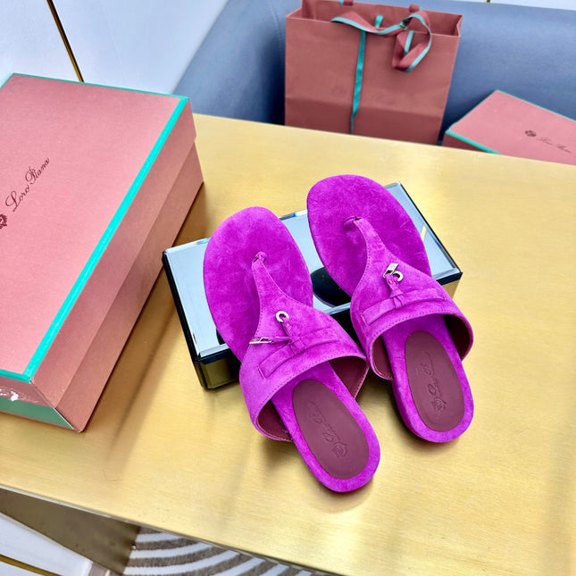 FLIP FLOPS IN NEON PINK SUEDE AND HARDWARE SILVER