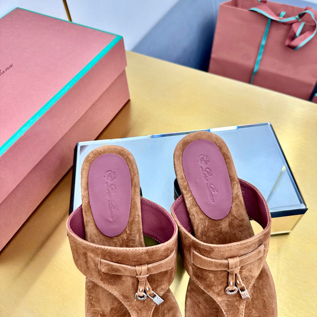 FLIP FLOPS IN BROWN SUEDE AND HARDWARE SILVER