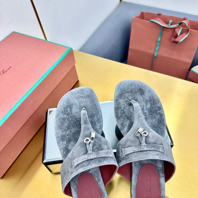 FLIP FLOPS IN DARK GRAY SUEDE AND HARDWARE SILVER