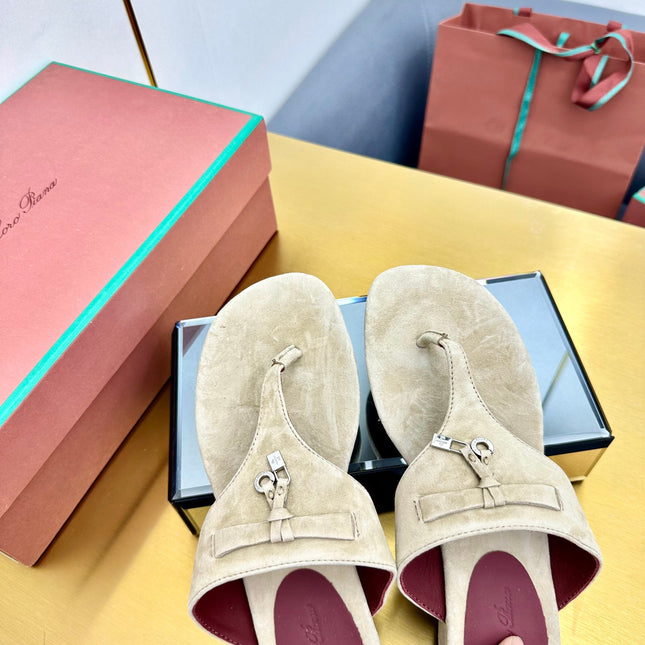 FLIP FLOPS IN BEIGE SUEDE AND HARDWARE SILVER