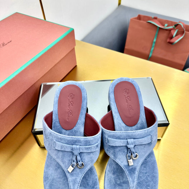 FLIP FLOPS IN BLUE SUEDE AND HARDWARE SILVER