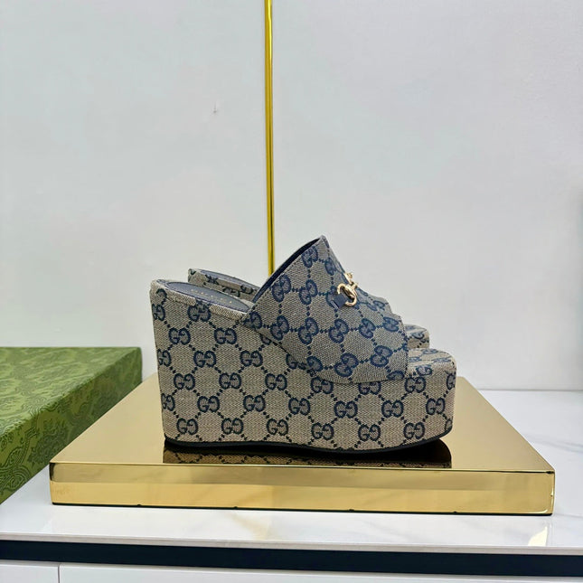 GG WEDGE SLIDES 110 IN GREY FABRIC WITH GOLD HARDWARE