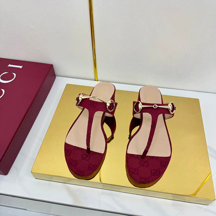 GG THONG SANDALS 25S IN RED LAMBSKIN MIX CANVAS WITH GOLD HARDWARE