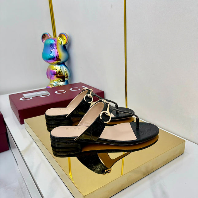 THONG SANDALS IN BLACK LAMBSKIN PRINTED LOGO WITH GOLD HARDWARE