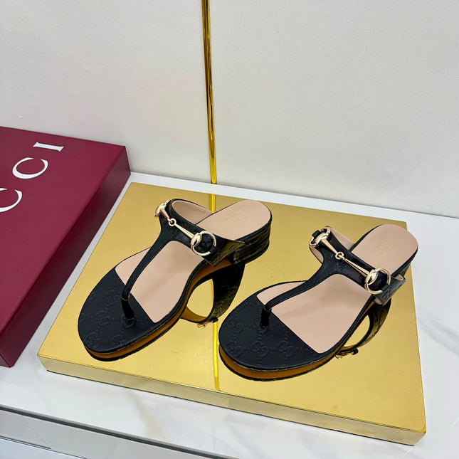 THONG SANDALS IN BLACK LAMBSKIN PRINTED LOGO WITH GOLD HARDWARE