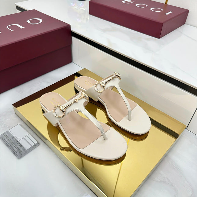 THONG SANDALS IN CREAM WHITE LAMBSKIN WITH GOLD HARDWARE