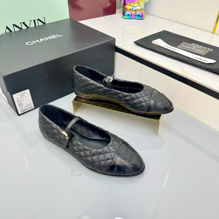 CC MARY JANE FLAT 25S IN BLACK LAMBSKIN EMBOSSED LOGO