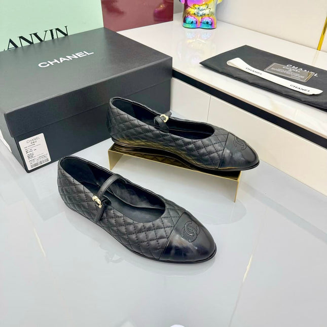 CC MARY JANE FLAT 25S IN BLACK LAMBSKIN EMBOSSED LOGO