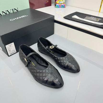 CC MARY JANE FLAT 25S IN BLACK LAMBSKIN EMBOSSED LOGO