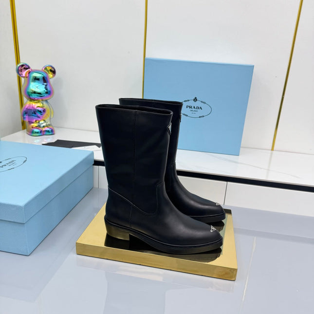 PRADA 25S POINTED TOE HIGH BOOTS 50MM IN BLACK CALFSKIN WITH LOGO