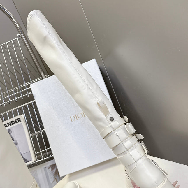 DIOR D-FIGHT BOOT 25S IN WHITE CALFSKIN WITH SILVER HARDWARE