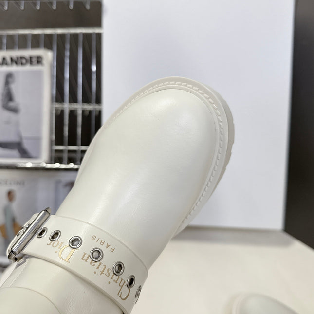 DIOR D-FIGHT BOOT 25S IN WHITE CALFSKIN WITH SILVER HARDWARE