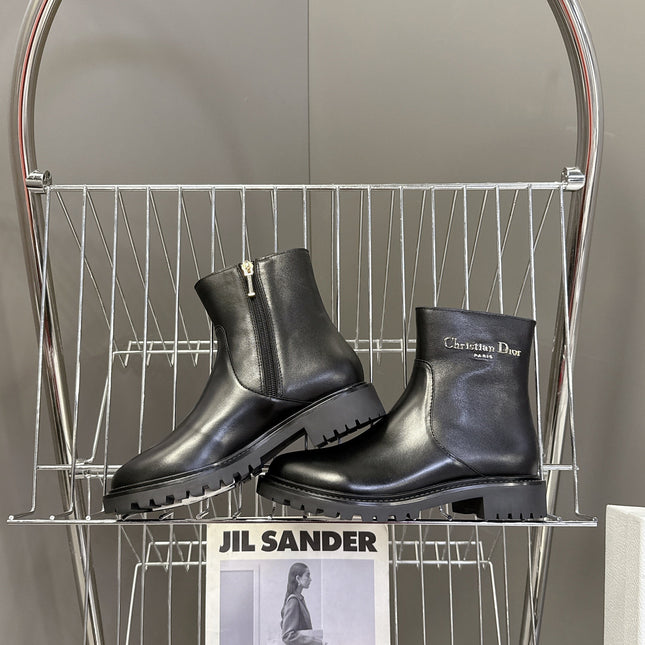 DIOR 25S D-MAJOR ANKLE BOOTS IN BLACK LAMBSKIN WITH GOLD HARDWARE