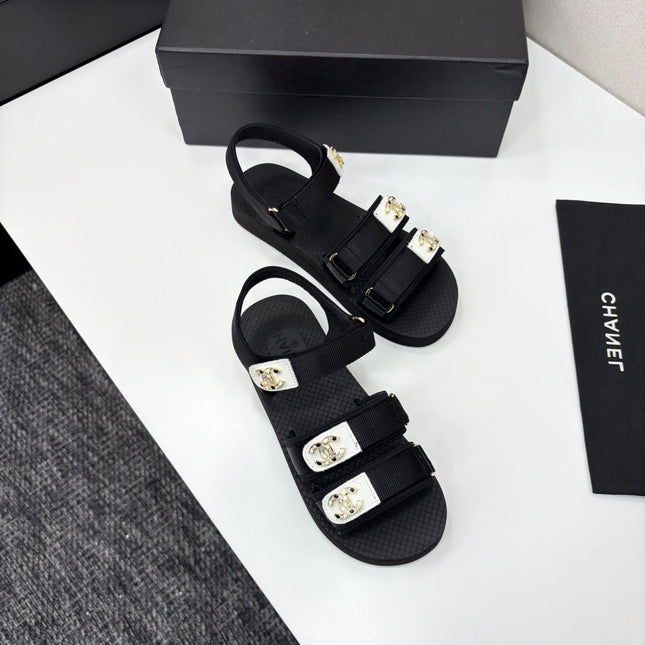 CC SANDAL 25S IN BLACK FABRIC WITH WHITE HARDWARE