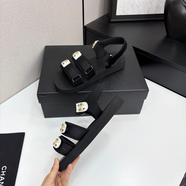 CC SANDAL 25S IN BLACK FABRIC WITH WHITE HARDWARE