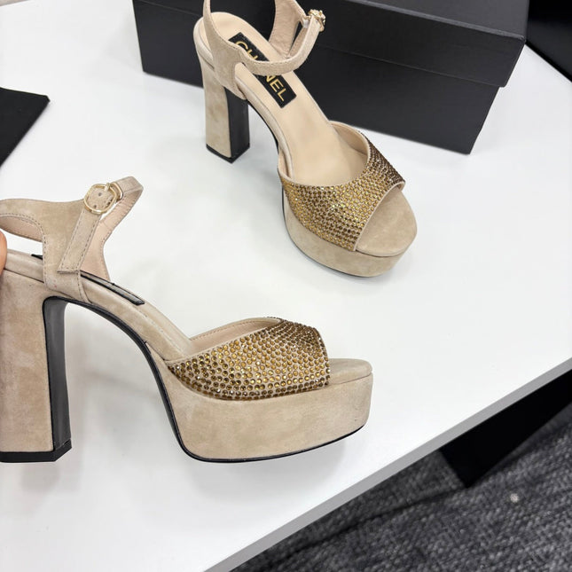 CC HEEL SANDAL 25S IN BEIGE SUEDE WITH CRYSTAL