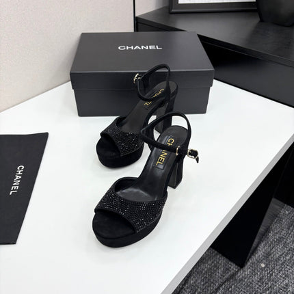 CC HEEL SANDAL 25S IN BLACK SUEDE WITH CRYSTAL