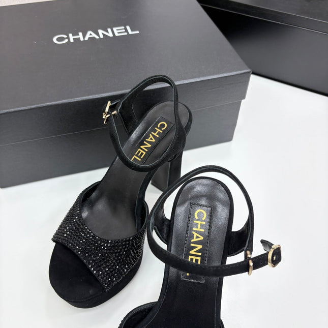 CC HEEL SANDAL 25S IN BLACK SUEDE WITH CRYSTAL