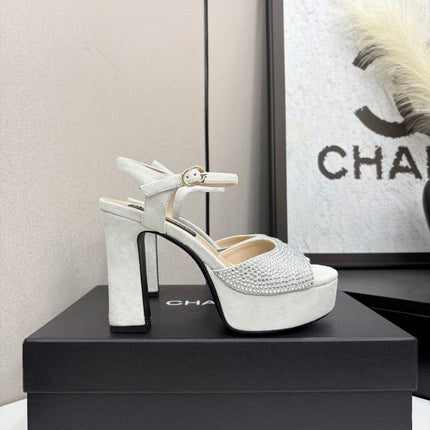 CC HEEL SANDAL 25S IN LIGHT GREY SUEDE WITH CRYSTAL