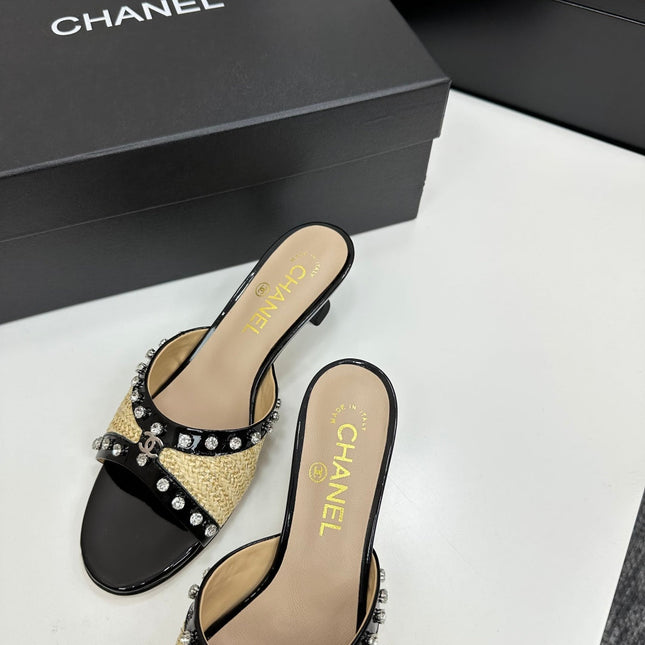 CC HIGH HEEL 25S 50 MM IN BEIGE RAFFIA AND BLACK CALFSKIN WITH CRYSTALS