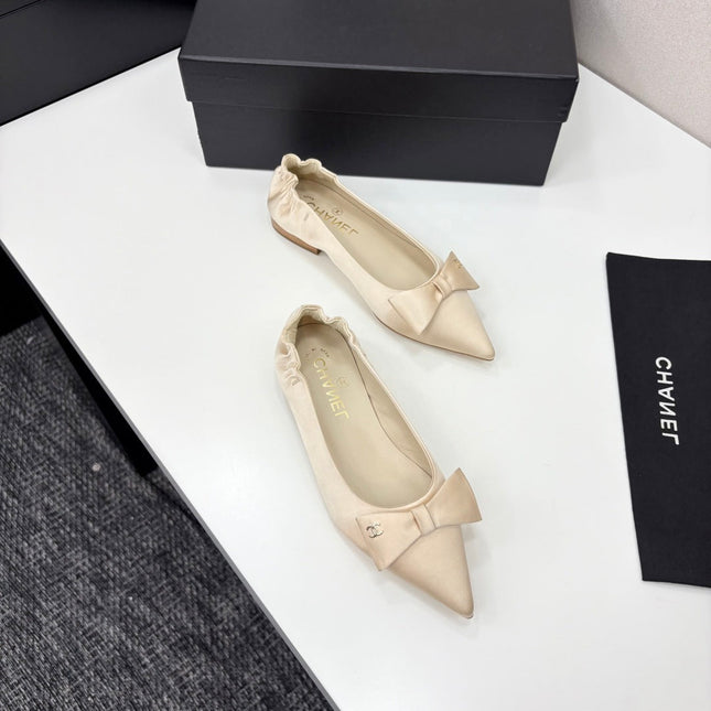 CC BALLET FLATS 25S IN LIGHT BEIGE SATIN WITH BOW
