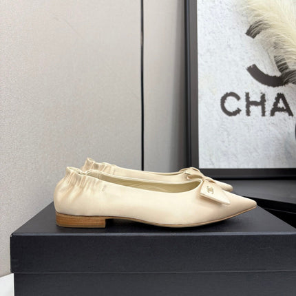 CC BALLET FLATS 25S IN LIGHT BEIGE SATIN WITH BOW