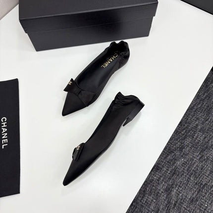 CC BALLET FLATS 25S IN BLACK SATIN WITH BOW