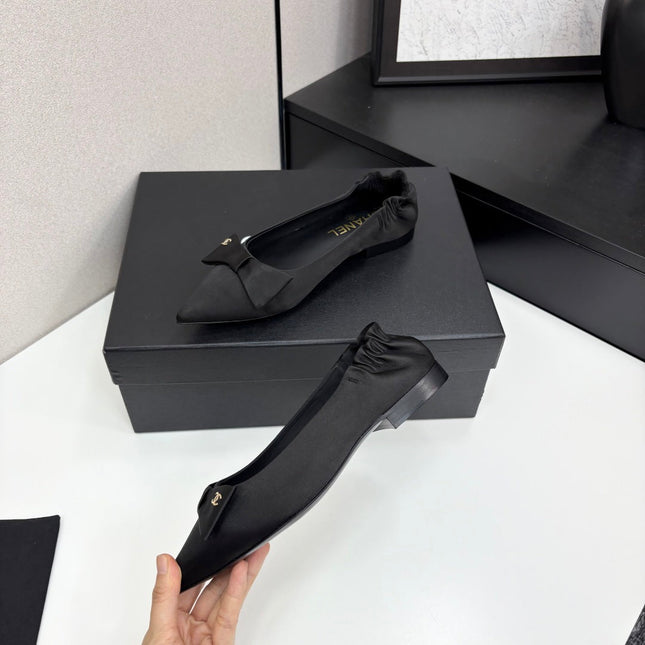 CC BALLET FLATS 25S IN BLACK SATIN WITH BOW