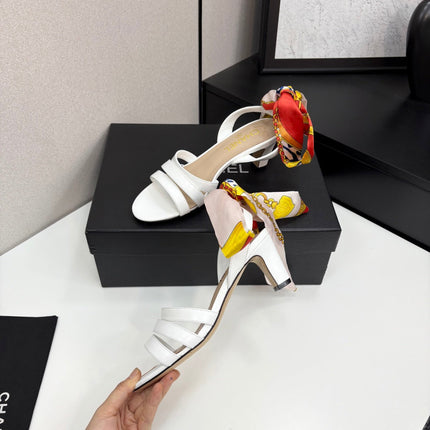 CC HEEL SANDAL 25S IN WHITE LAMBSKIN WITH SILK BOW