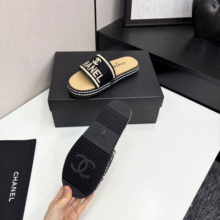 CC SLIDE SANDALS 25S IN BEIGE CALFSKIN MIX BLACK FABRIC