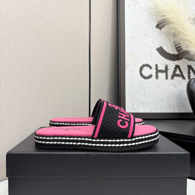 CC SLIDE SANDALS 25S IN PINK FABRIC AND CALFSKIN