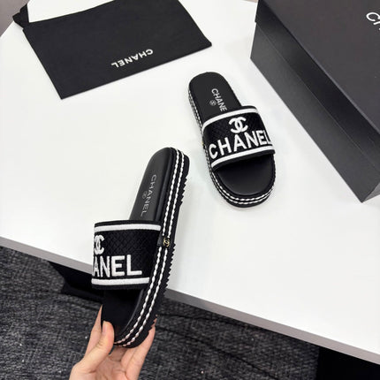 CC SLIDE SANDALS 25S IN BLACK FABRIC AND CALFSKIN