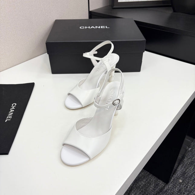 CC HIGH SANDAL 25S 80 MM IN WHITE CALFSKIN WITH PEARL DETAILS