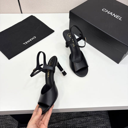 CC HIGH SANDAL 25S 80 MM IN BLACK CALFSKIN WITH PEARL DETAILS
