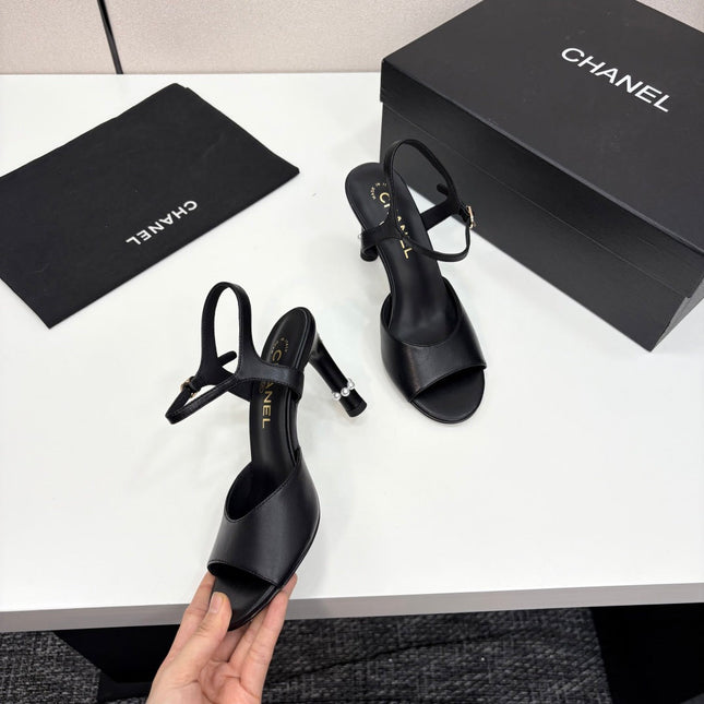 CC HIGH SANDAL 25S 80 MM IN BLACK CALFSKIN WITH PEARL DETAILS
